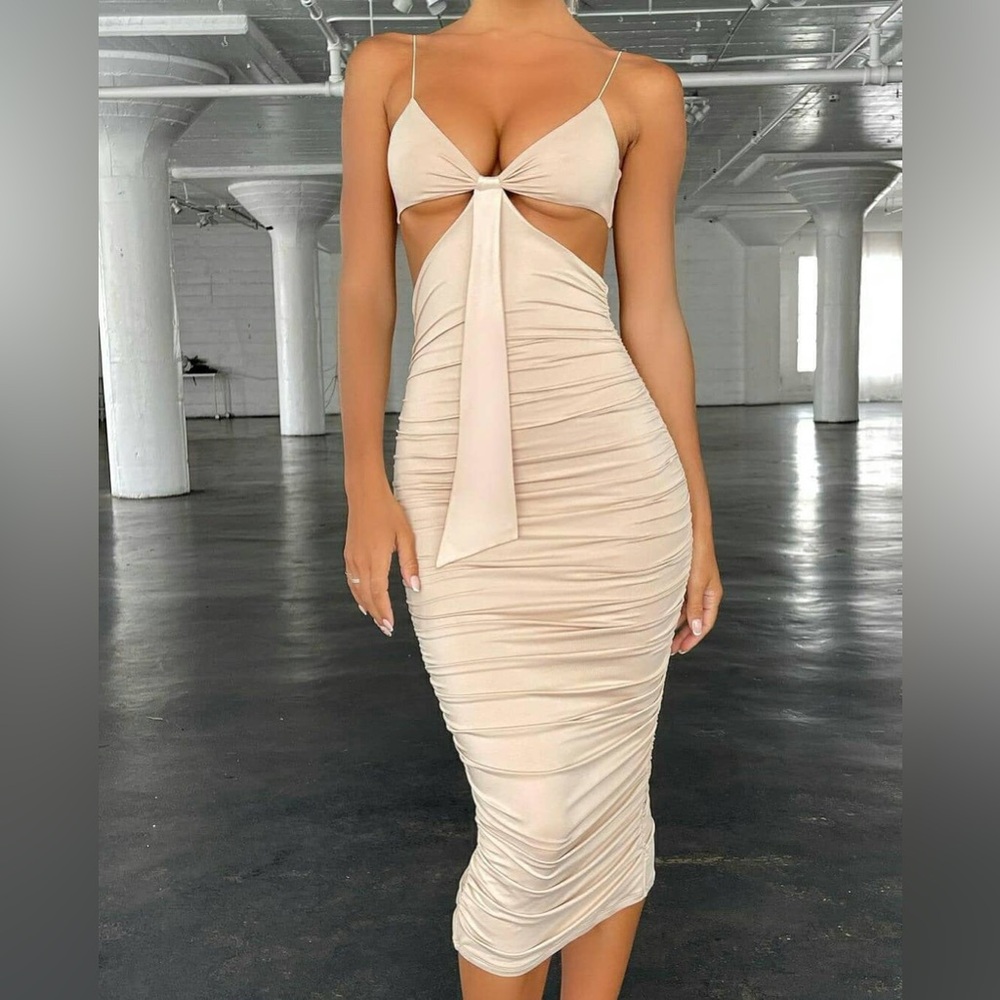 Oh Polly - Get the Glow Midi Dress